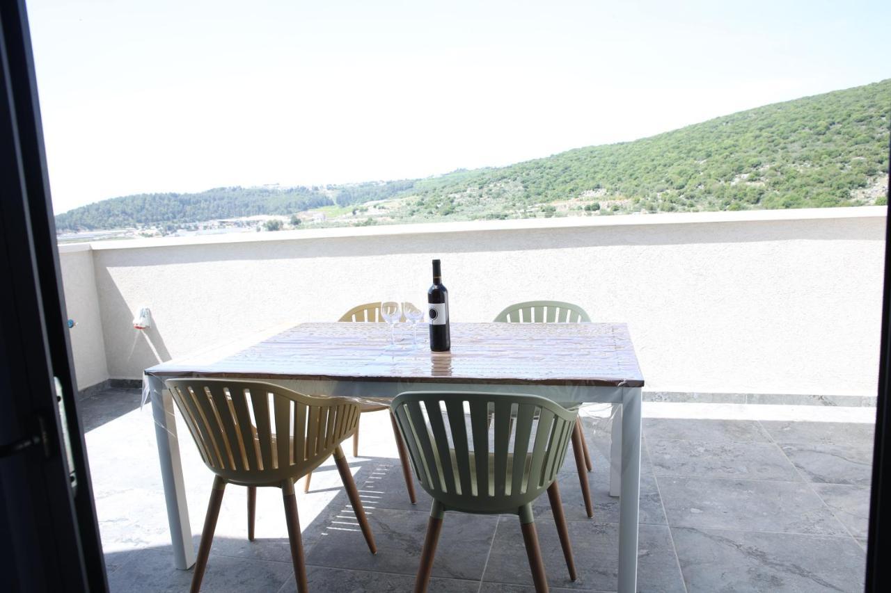 סוויטות נוף שקיעה Hotel Peqi'in Hadasha Exterior photo